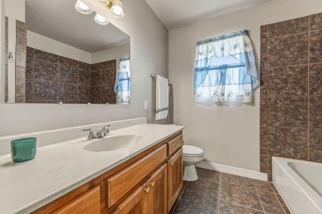 161 Still Forest DR, Cedar Creek, TX 78612