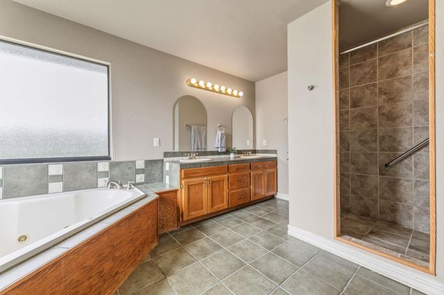 161 Still Forest DR, Cedar Creek, TX 78612