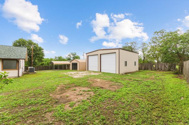 161 Still Forest DR, Cedar Creek, TX 78612