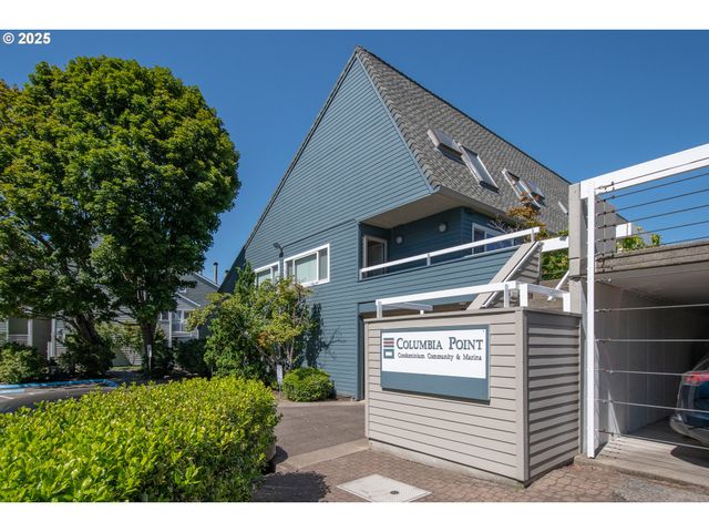 148 N HAYDEN BAY Dr, Portland, OR 97217
