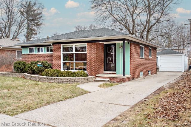 24460 Rosewood Street, Oak Park, MI 48237