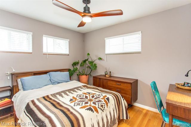 24460 Rosewood Street, Oak Park, MI 48237