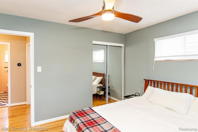 24460 Rosewood Street, Oak Park, MI 48237