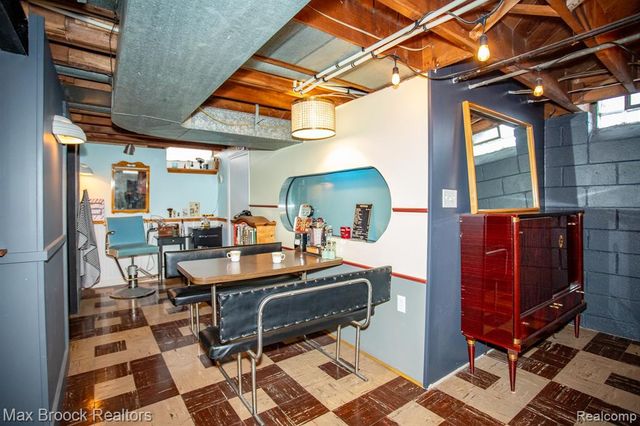 24460 Rosewood Street, Oak Park, MI 48237