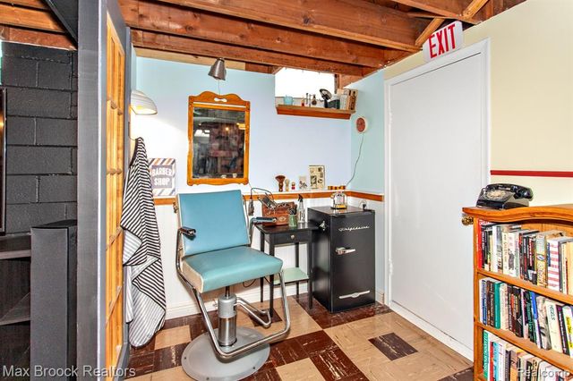 24460 Rosewood Street, Oak Park, MI 48237