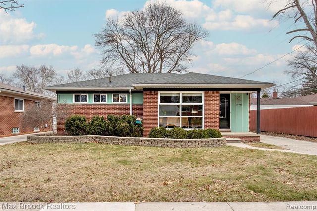 24460 Rosewood Street, Oak Park, MI 48237