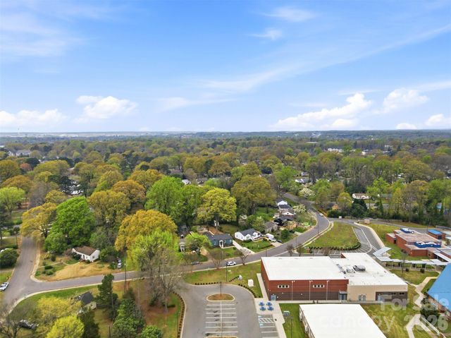 2414 Belfast Drive, Charlotte, NC 28208