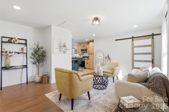 2414 Belfast Drive, Charlotte, NC 28208