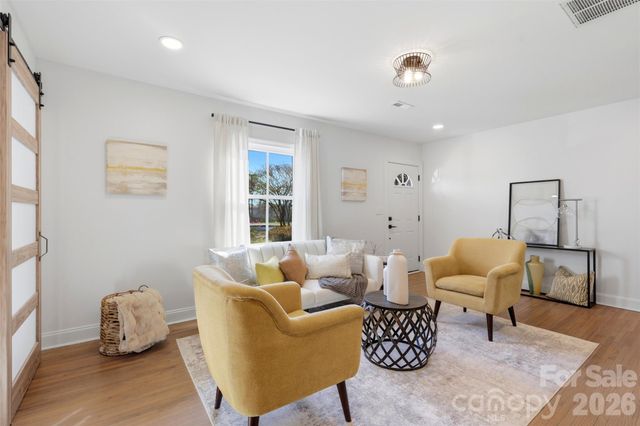 2414 Belfast Drive, Charlotte, NC 28208