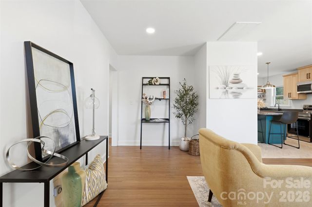 2414 Belfast Drive, Charlotte, NC 28208