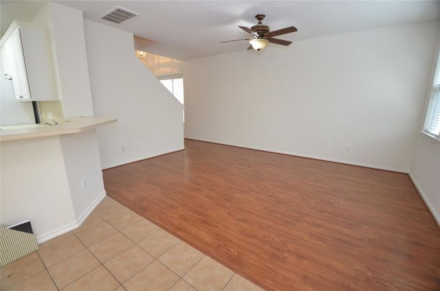 226 W Stedhill Loop, Conroe, TX 77384