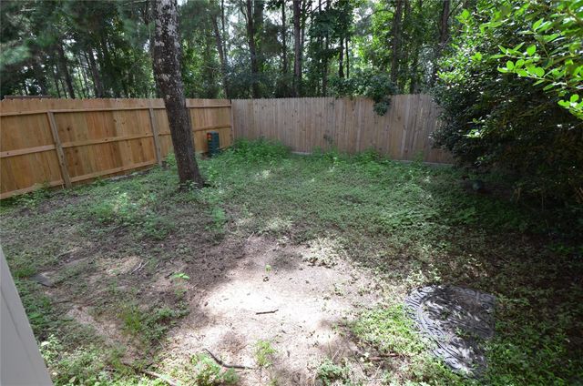 226 W Stedhill Loop, Conroe, TX 77384