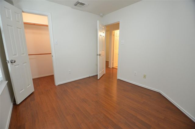 226 W Stedhill Loop, Conroe, TX 77384