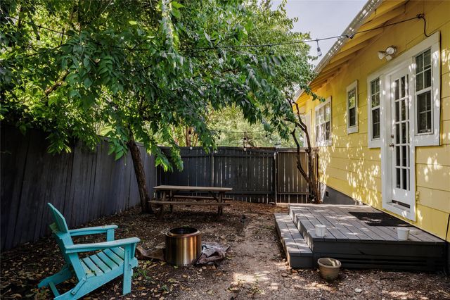 902 E 13th ST A, Austin, TX 78702