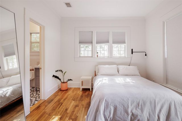 902 E 13th ST A, Austin, TX 78702