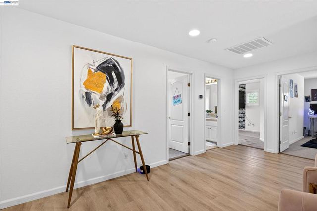 192 Mayhew Way, Walnut Creek, CA 94597
