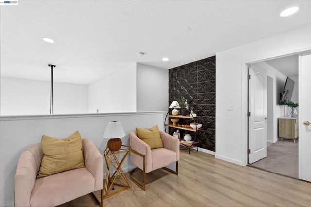192 Mayhew Way, Walnut Creek, CA 94597