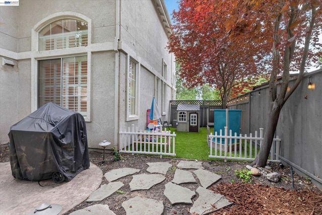192 Mayhew Way, Walnut Creek, CA 94597