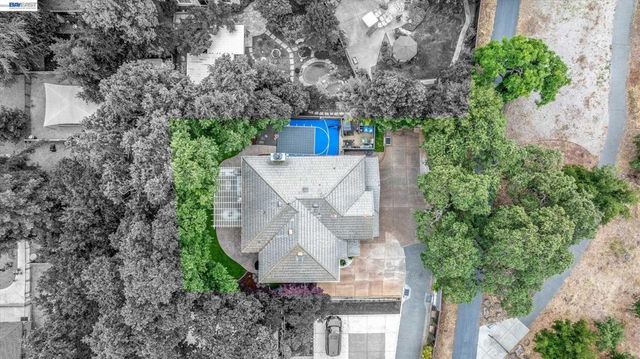 192 Mayhew Way, Walnut Creek, CA 94597