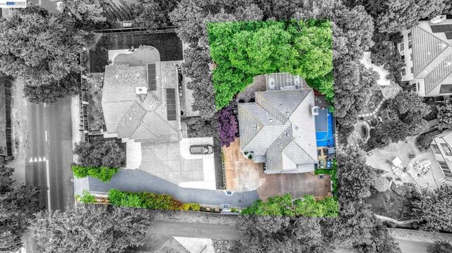 192 Mayhew Way, Walnut Creek, CA 94597