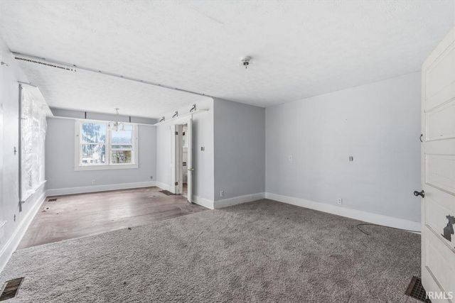 403 W North Street, Greenfield, IN 46140