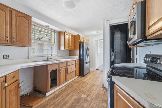 403 W North Street, Greenfield, IN 46140