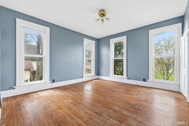 403 W North Street, Greenfield, IN 46140