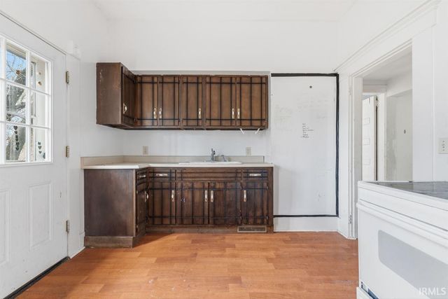 403 W North Street, Greenfield, IN 46140