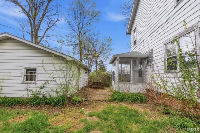 403 W North Street, Greenfield, IN 46140