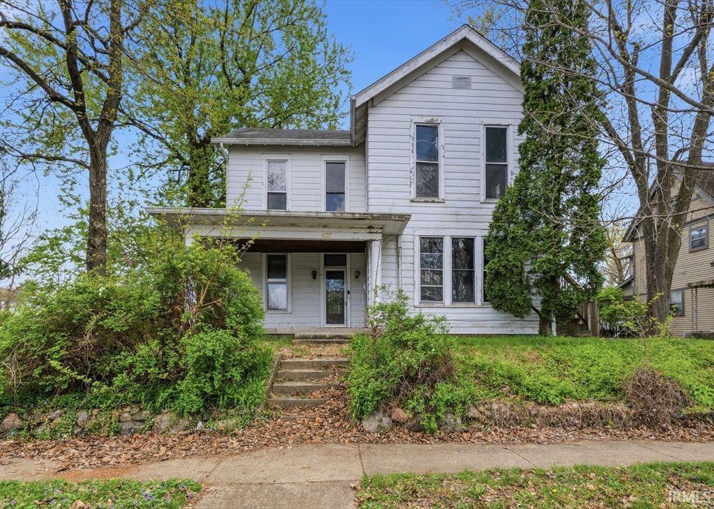 403 W North Street, Greenfield, IN 46140