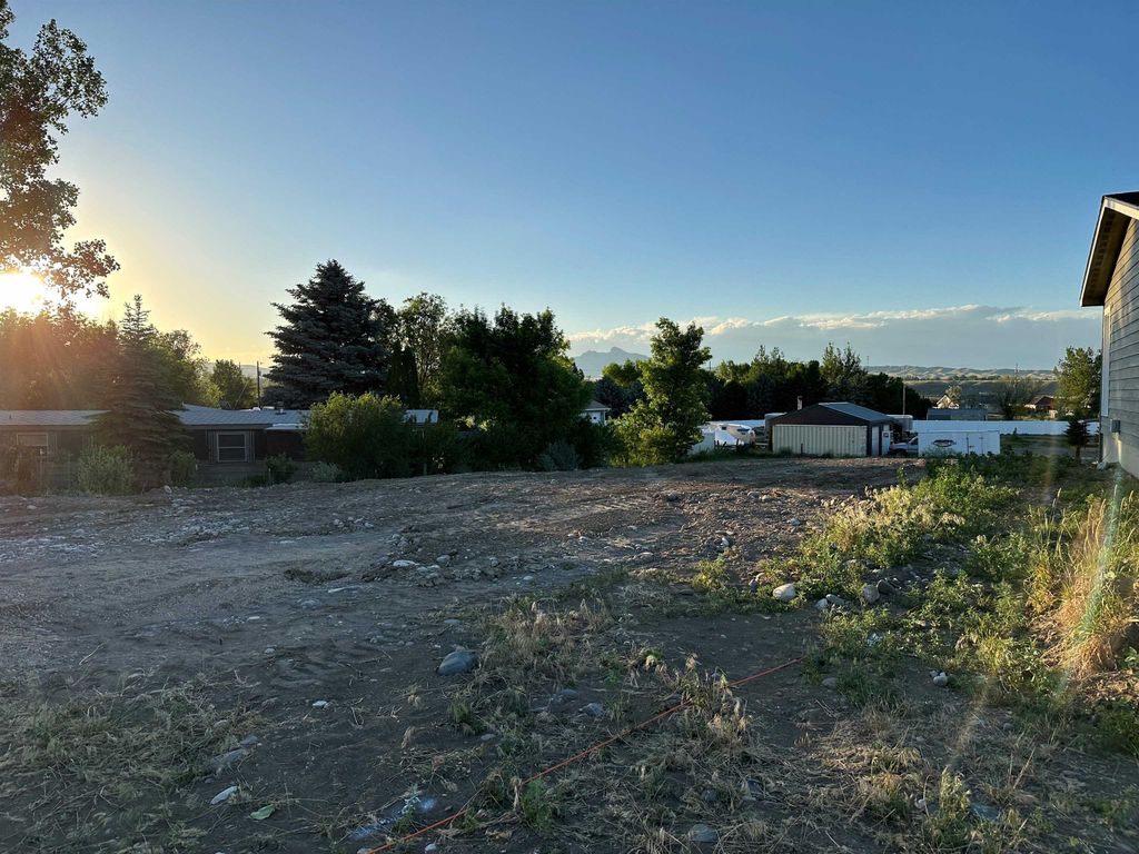 2919 Faith Ct, Cody, WY 82414 photo 2