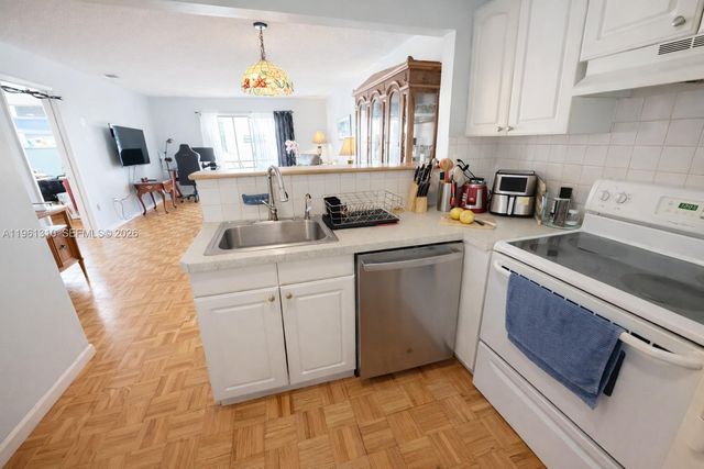 16750 NE 14th Ave 202, Miami, FL 33162