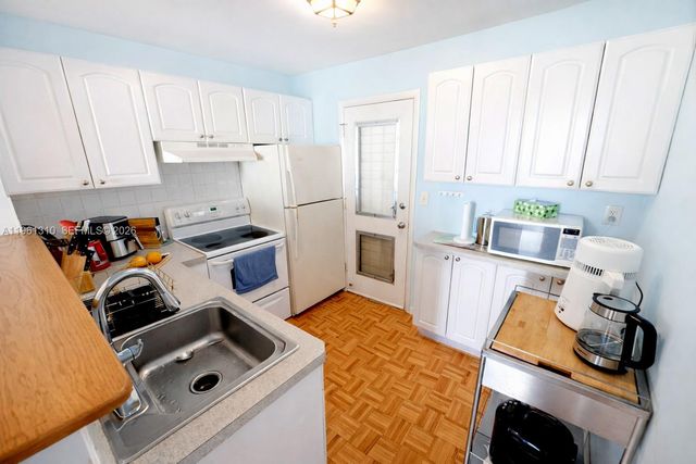 16750 NE 14th Ave 202, Miami, FL 33162