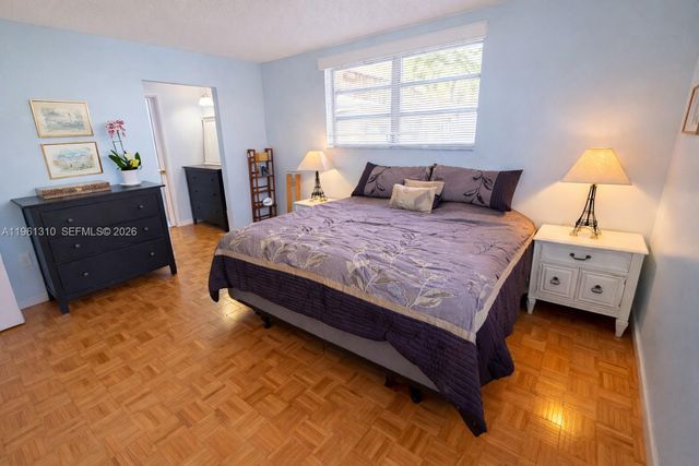 16750 NE 14th Ave 202, Miami, FL 33162