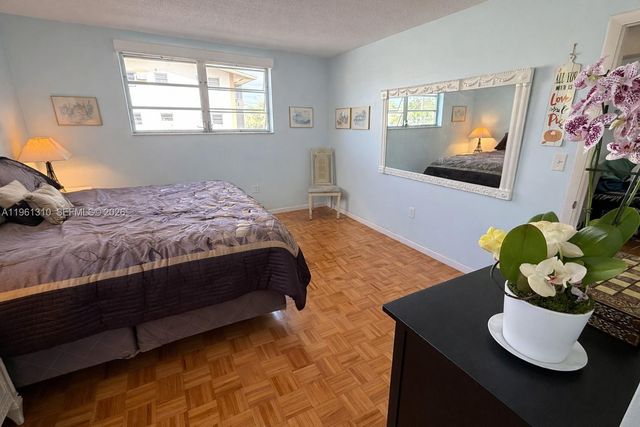 16750 NE 14th Ave 202, Miami, FL 33162