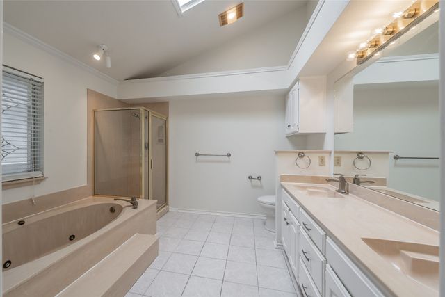 702 Jonathan Drive, Euless, TX 76040