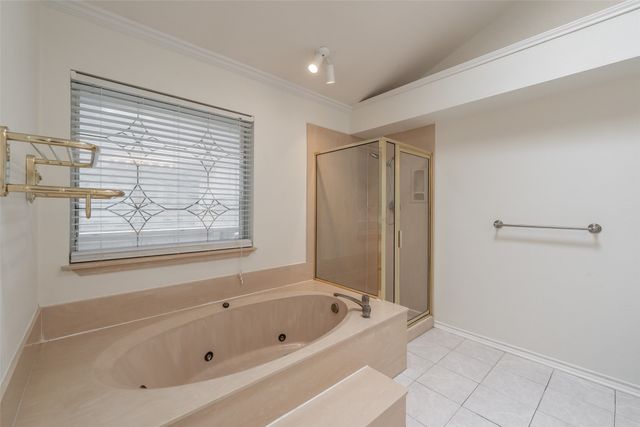 702 Jonathan Drive, Euless, TX 76040