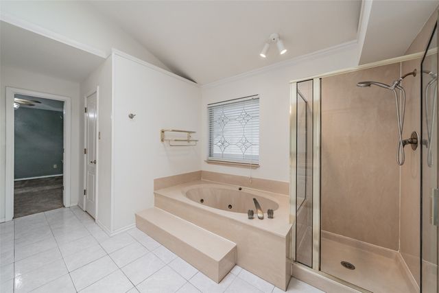 702 Jonathan Drive, Euless, TX 76040