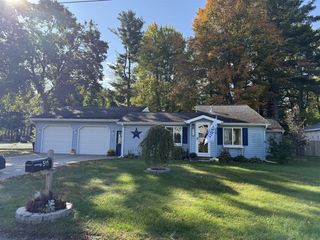 511 E Eureka Street, Greenville, MI 48838