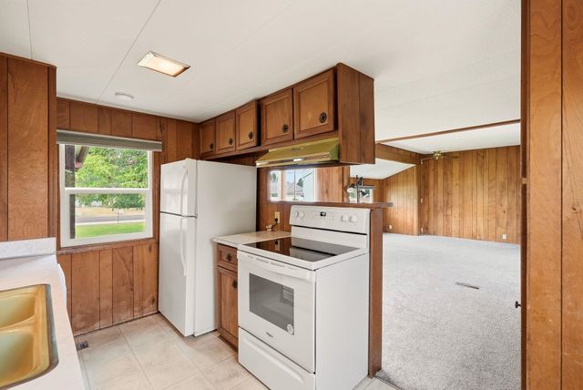 1415 S Bowdish Rd, Spokane Valley, WA 99206