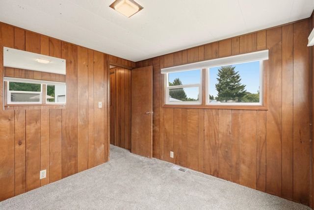 1415 S Bowdish Rd, Spokane Valley, WA 99206