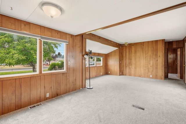 1415 S Bowdish Rd, Spokane Valley, WA 99206