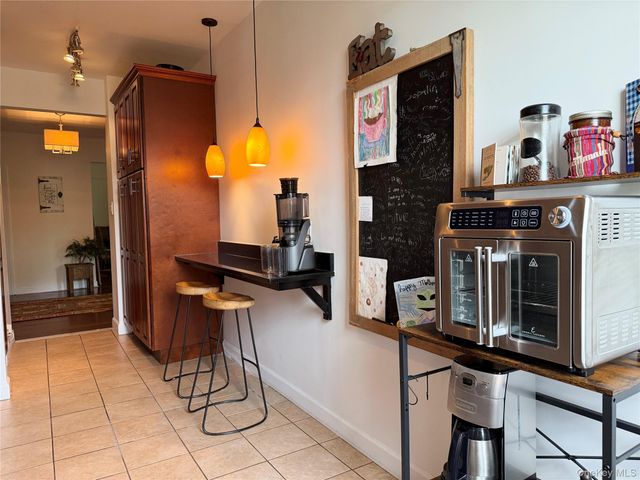 531 Lincoln Avenue E 5L, Mount Vernon, NY 10552
