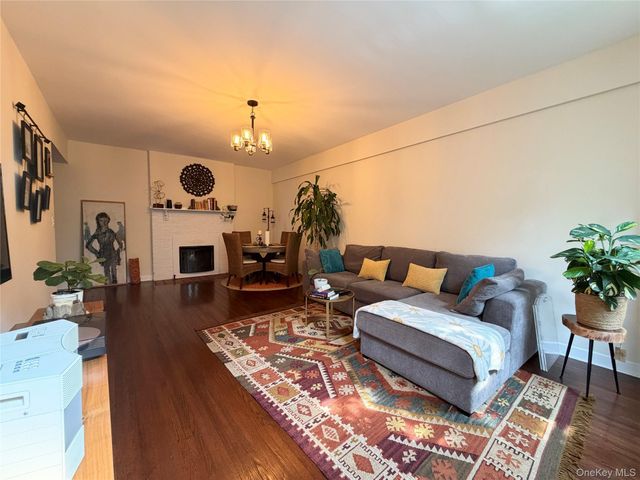 531 Lincoln Avenue E 5L, Mount Vernon, NY 10552