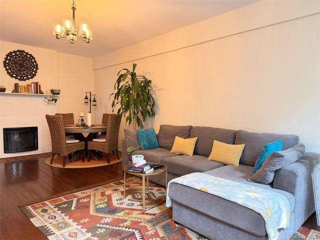 531 Lincoln Avenue E 5L, Mount Vernon, NY 10552