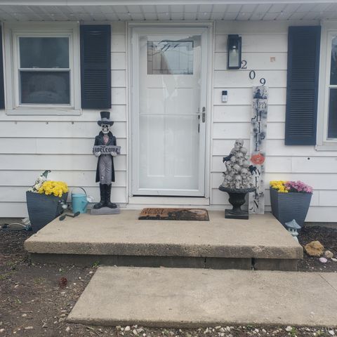 209 Arcadia Drive, Middletown, OH 45042