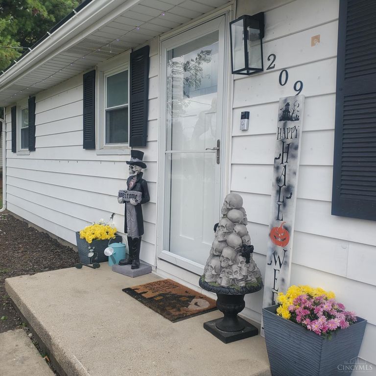 209 Arcadia Drive, Middletown, OH 45042
