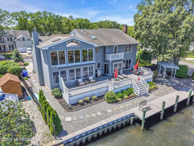 560 Midwood Drive, Brick, NJ 08724