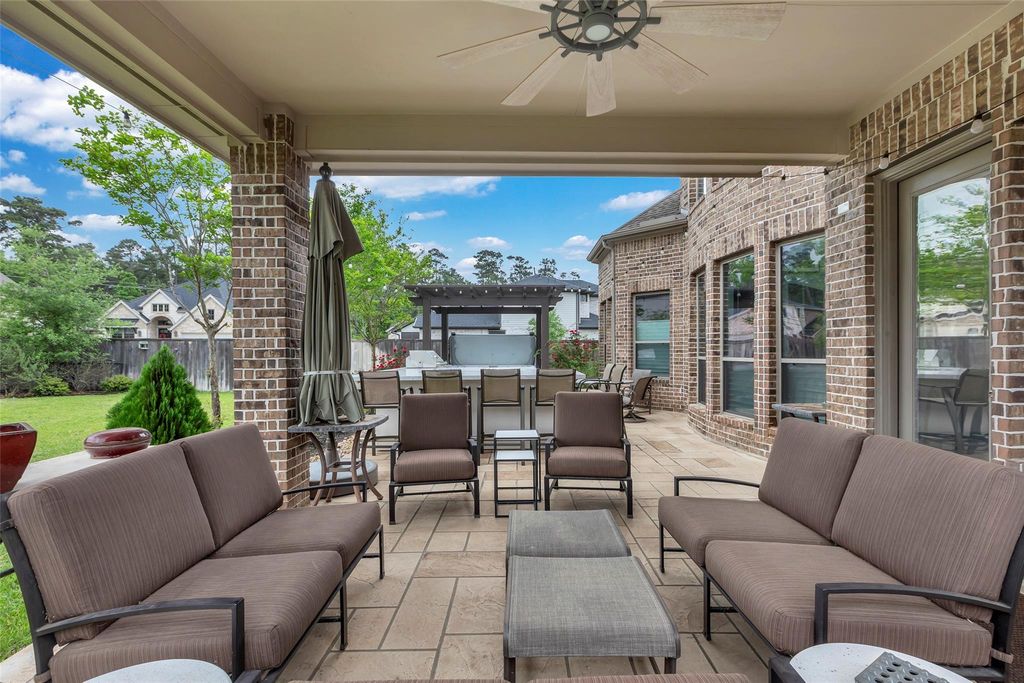 404 Christians Court, Montgomery, TX 77316