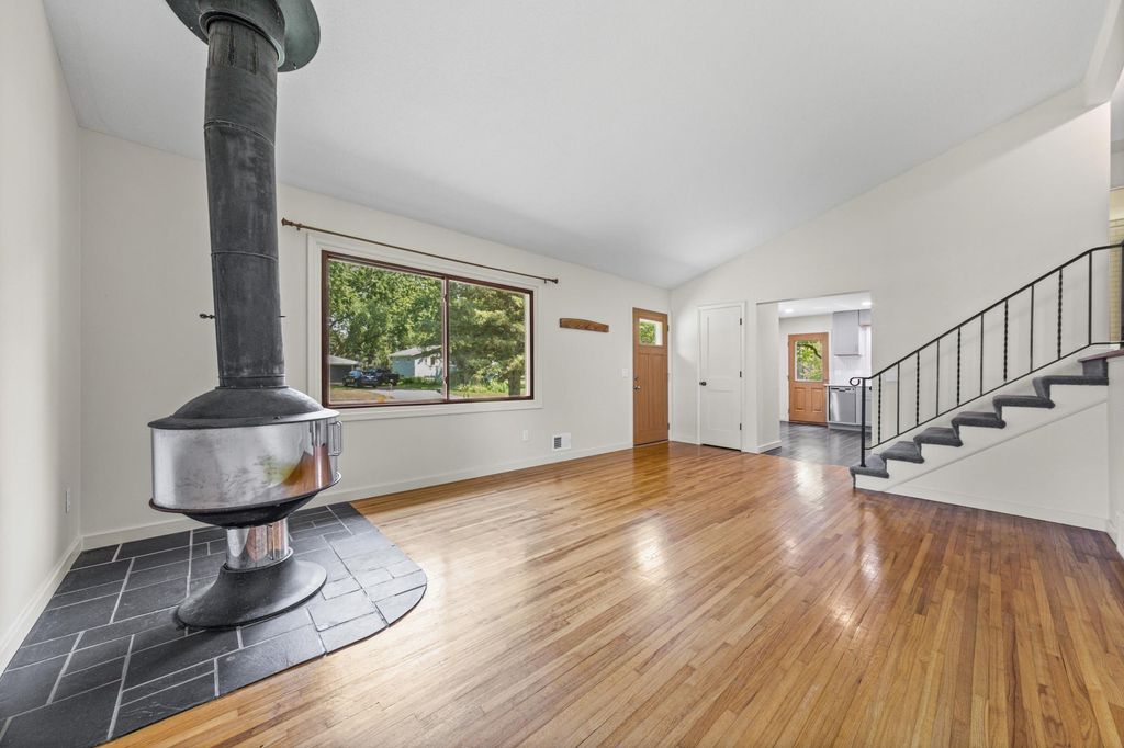 325 Quantico Lane N, Plymouth, MN 55447 — photo 4
